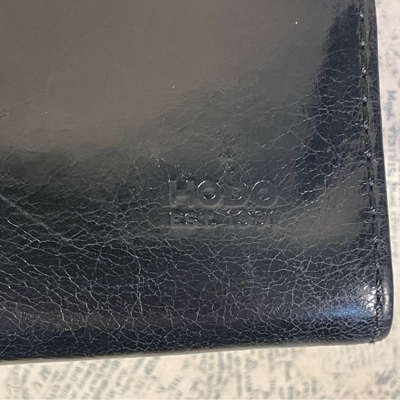 HOBO Black Leather Crossbody bag and organizer - Picture 10 of 12